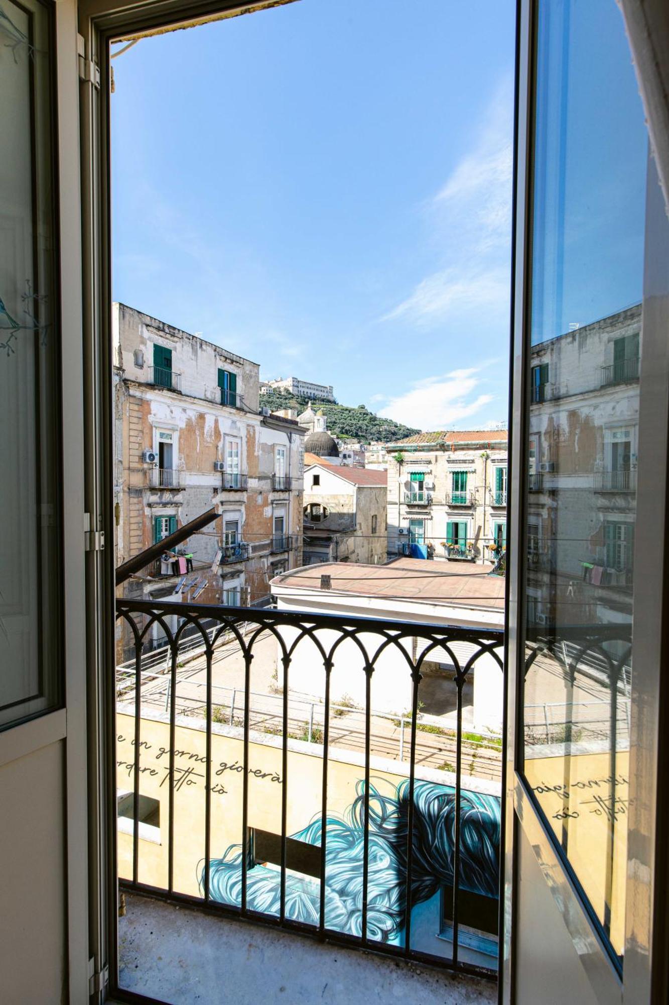 Da Nonna Lina Ai Quartieri Naples Exterior photo